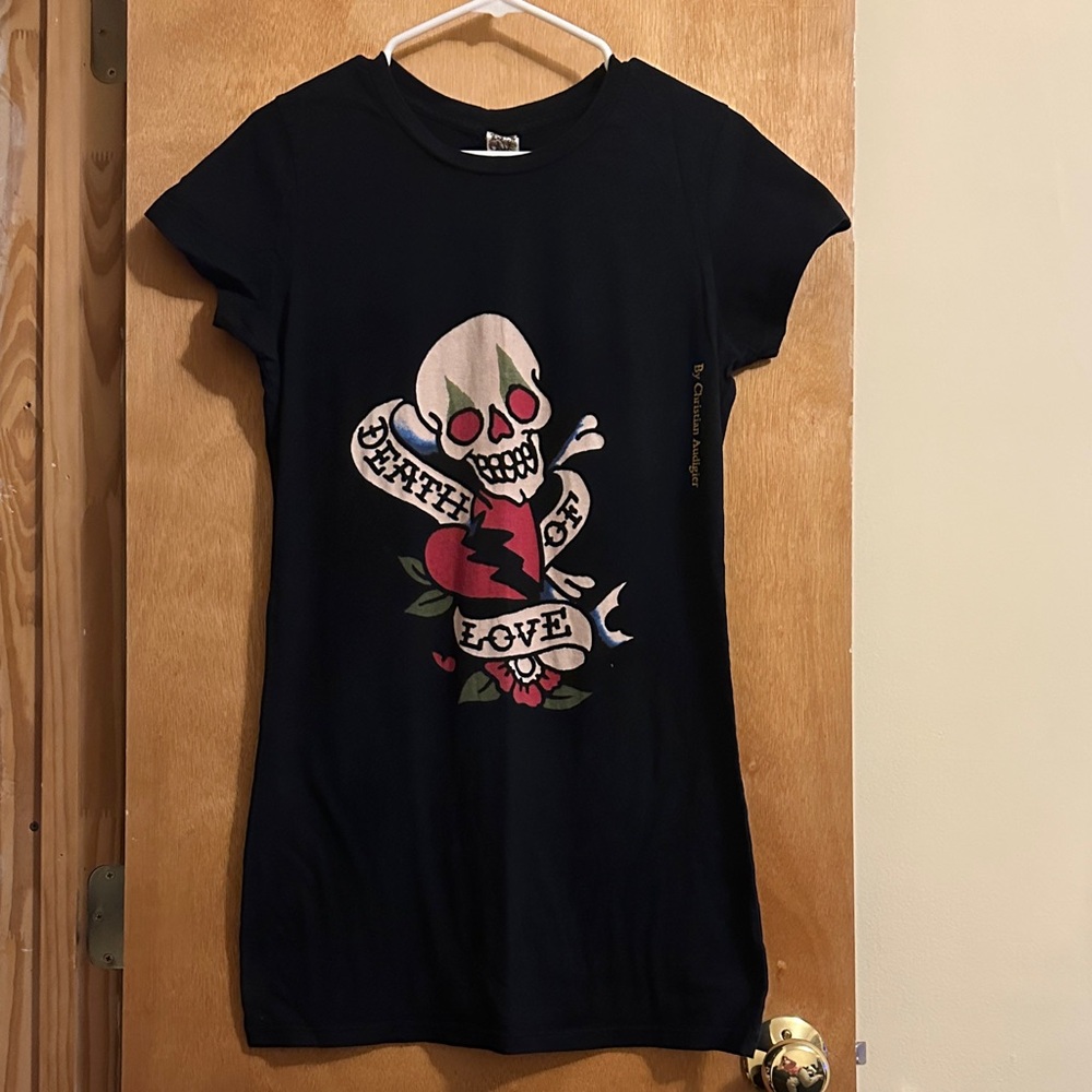 Ed Hardy Black Short Sleeve Tee with Skull Design